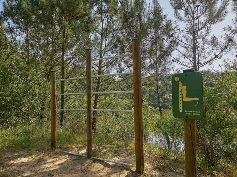  Tour Opérateur et particuliers sur camping La Pinède Les Mathes - accès piscine inclus - Charente-Maritime