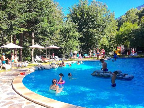 Bedura Park, camping temático de la naturaleza y bungalows - Lleida