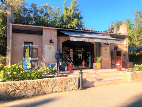Camping La Pinède - Corse du Nord