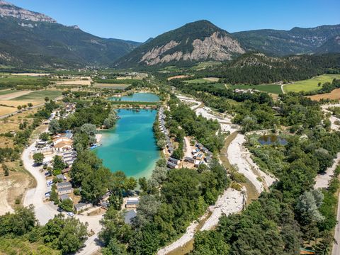 Camping le Lac Bleu - Ciela Village - Drome