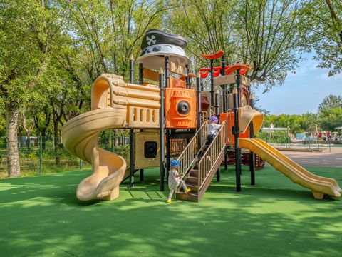 product_property.services