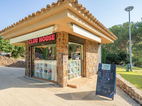 Camping Castell Montgri - Gérone