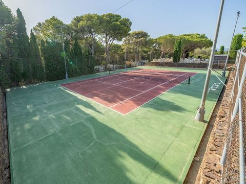 Camping Castell Montgri - Gérone
