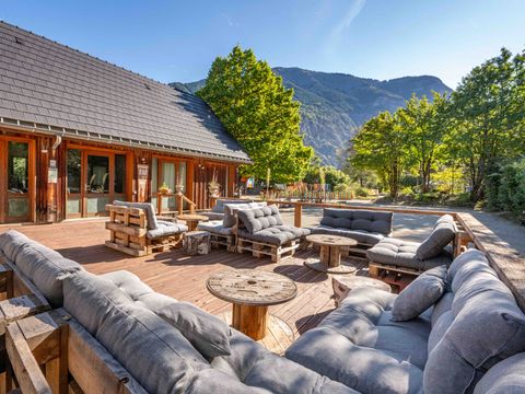 Camping Le Colporteur - Ciela Village - Isère