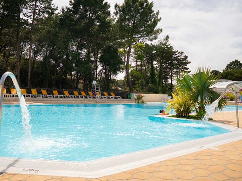 Camping Siblu Le Bois Dormant - Funpass inclus - Vendée