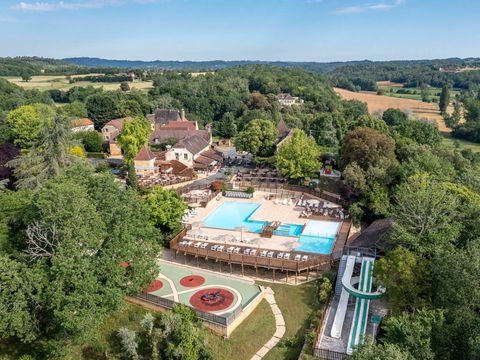 Camping Romanée - Les Grottes De Roffy - Dordogne