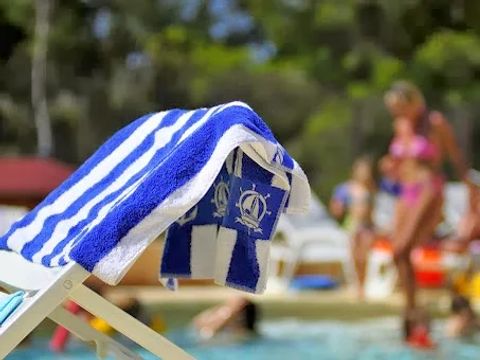 Camping AEC Vacances Les Dauphins - Var