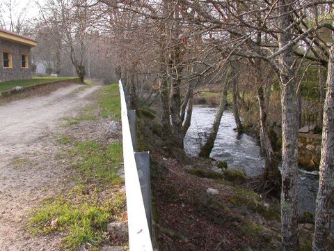 Complexo Turístico A Peneda -  Cámping Monterroso - Lugo