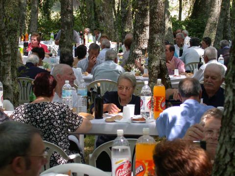 Complexo Turístico A Peneda -  Cámping Monterroso - Lugo