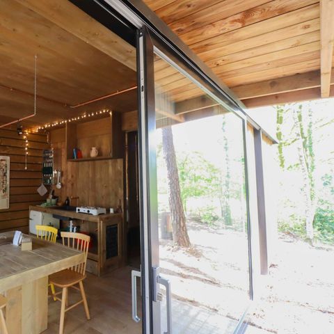 HÉBERGEMENT INSOLITE 4 personnes - Tiny house Comfort classic avec bain à remous