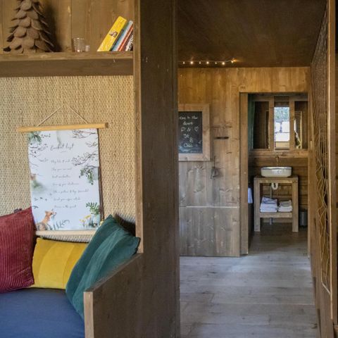 HÉBERGEMENT INSOLITE 3 personnes - Petite maison Confort doux avec bain à remous