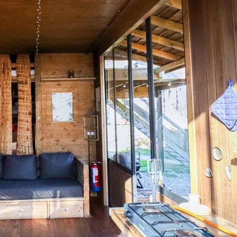 HÉBERGEMENT INSOLITE 5 personnes - Petite maison Treetrunk avec bain à remous