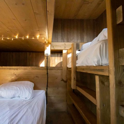 HÉBERGEMENT INSOLITE 5 personnes - Petite maison Treetrunk