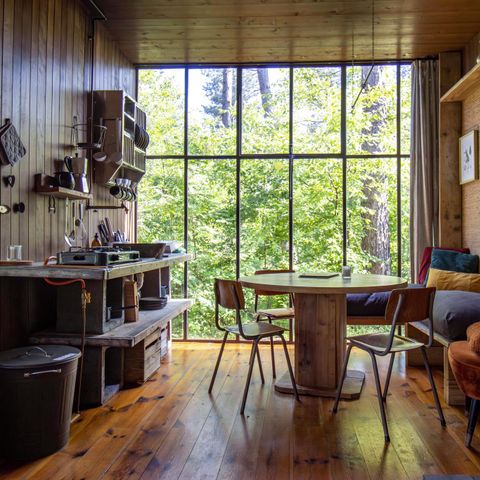 HÉBERGEMENT INSOLITE 4 personnes - Maison dans les arbres Treetop avec bain à remous