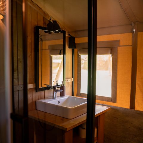 TENTE TOILE ET BOIS 6 personnes - Forest Lodge avec sanitaires