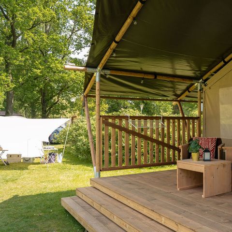 TENTE TOILE ET BOIS 4 personnes - Lake Lodge avec installations sanitaires