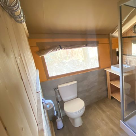 TENTE TOILE ET BOIS 4 personnes - y compris les installations sanitaires