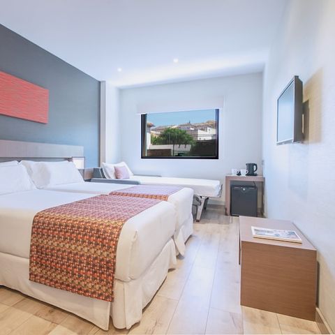 Chambre 3 personnes - CHAMBRE DOUBLE + LIT D'APPOINT - 2 ADULTES + 1 ENFANT (MOINS DE 12 ANS)