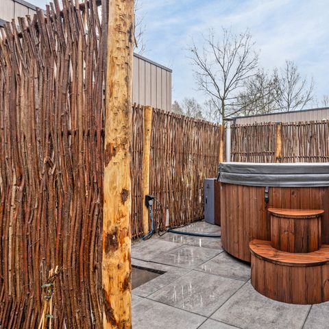 BUNGALOW 4 personnes - Forest Flight Wellness (bain à remous)