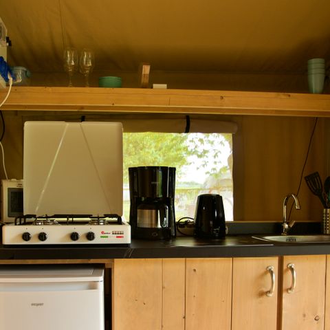 TENTE TOILE ET BOIS 5 personnes - y compris les toilettes