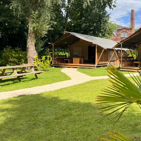 Tente en toile et en bois 5 personnes - y compris les toilettes
