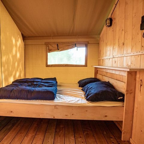 Tente en toile et en bois 6 personnes - y compris les installations sanitaires