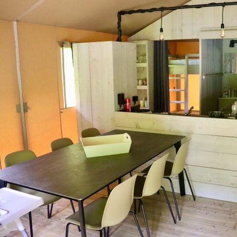 Tente en toile et en bois 6 personnes - y compris les installations sanitaires