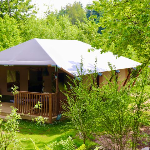 Tente en toile et en bois 6 personnes - y compris les installations sanitaires