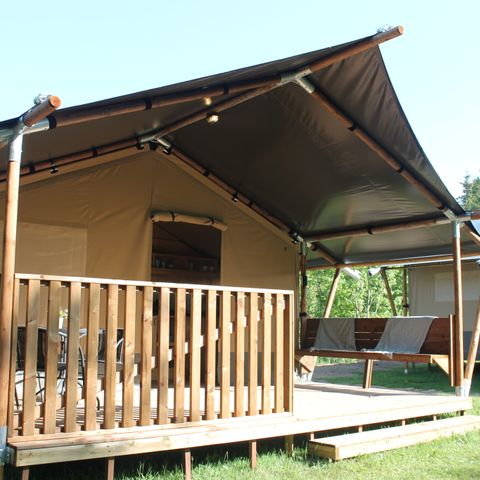 Tente en toile et en bois 4 personnes - y compris les installations sanitaires