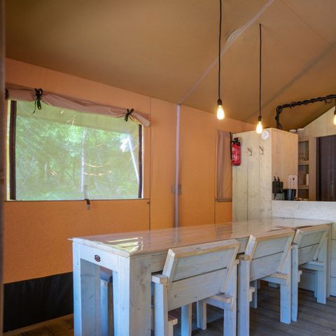 TENTE TOILE ET BOIS 6 personnes - y compris les installations sanitaires