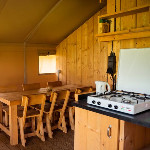 Tente en toile et en bois 6 personnes - y compris les installations sanitaires