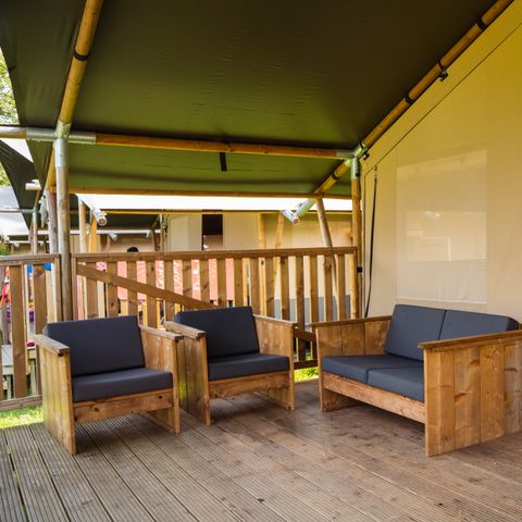 Tente en toile et en bois 6 personnes - y compris les installations sanitaires