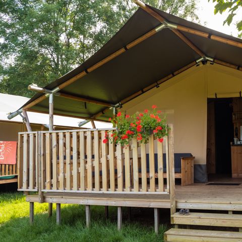 Tente en toile et en bois 6 personnes - y compris les installations sanitaires