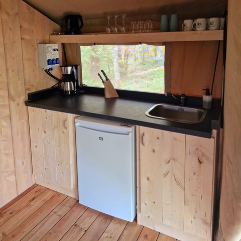 Tente en toile et en bois 6 personnes - y compris les toilettes