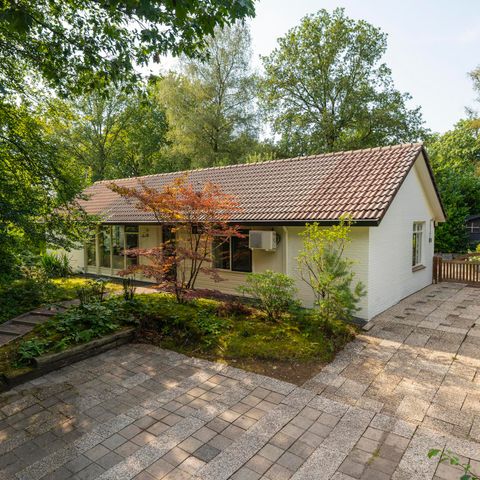 Hébergement pour groupe 12 personnes - Villa avec jacuzzi
