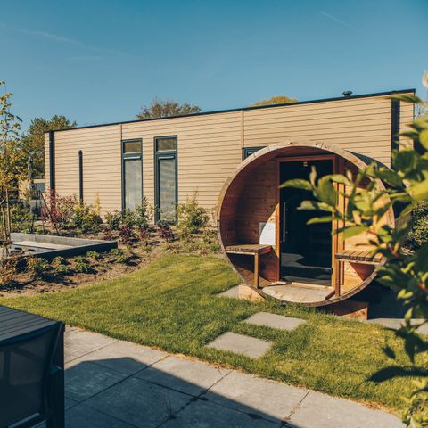 Lodge 4 personnes - Loevestein Deluxe avec bain à remous et sauna
