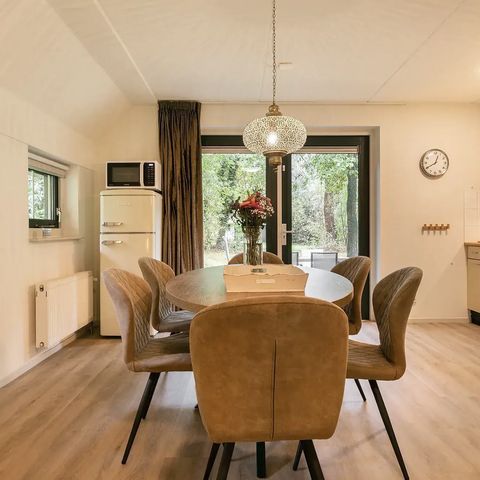 BUNGALOW 4 personnes - Esdorp avec un lit de camp | 4+2 personnes