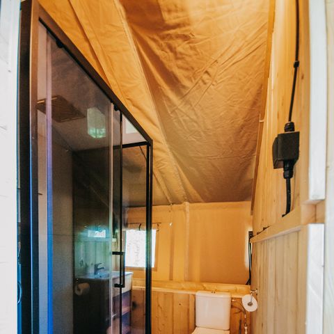 Tente en toile et en bois 4 personnes - y compris les installations sanitaires