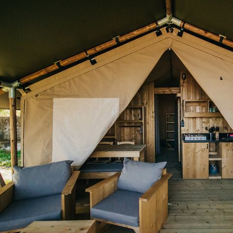 Tente en toile et en bois 6 personnes - y compris les installations sanitaires