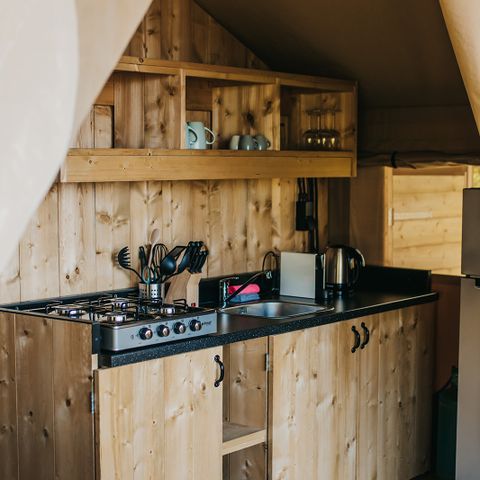 Tente en toile et en bois 6 personnes - y compris les installations sanitaires