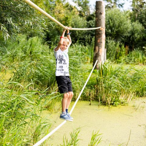 HÉBERGEMENT INSOLITE 4 personnes - Aqua Lodge