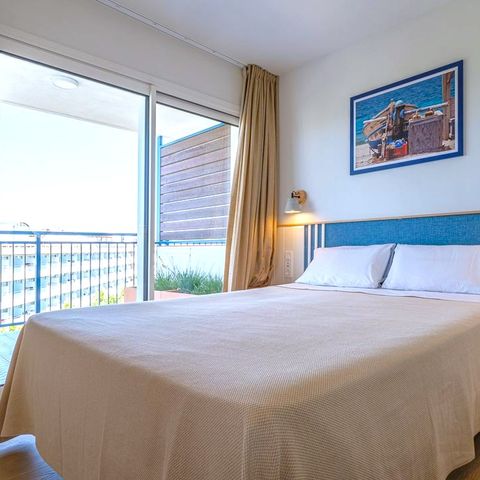 APPARTEMENT 5 personnes - Appartement 2 chambres ACCES AU CAMPING EN SUPPLEMENT et parking payant