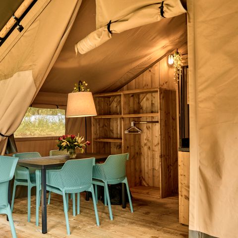 Tente en toile et en bois 4 personnes - y compris les installations sanitaires