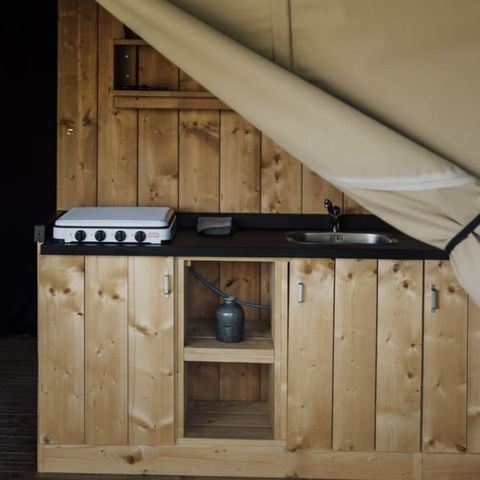 Tente en toile et en bois 4 personnes - Tente de glamping avec sanitaires