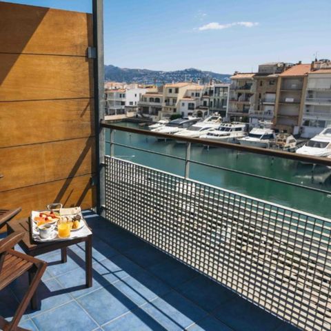 Chambre 2 personnes - Double - Balcon - Vue Canal