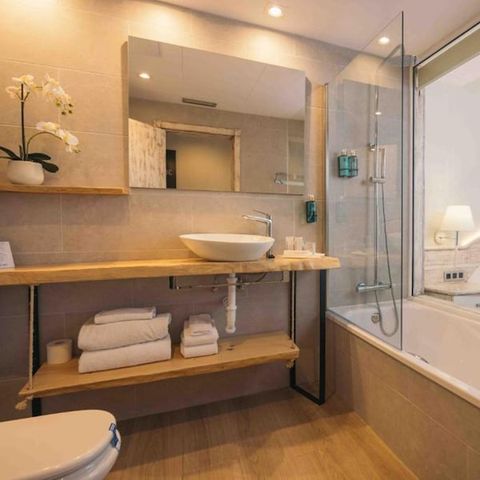 Chambre 2 personnes - Double - Balcon - Vue Canal