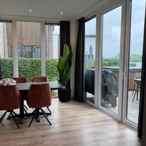 Villa 10 personnes - Maas Waterzicht avec jacuzzi et sauna