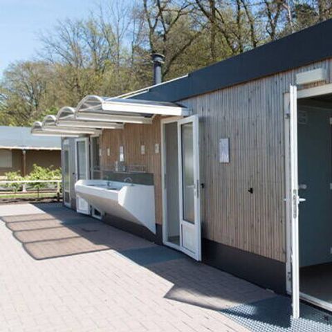 Emplacement - Emplacement | Essential | Tente | Véhicule +7m | >120m² | Electricité | Pas d'eau