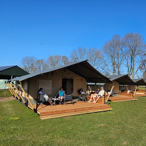 Tente en toile et en bois 5 personnes - y compris les toilettes