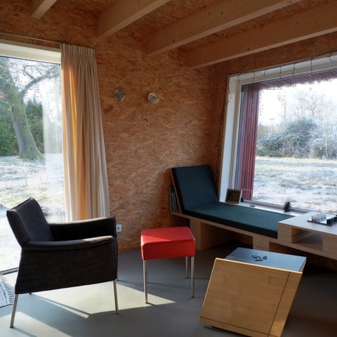 BUNGALOW 2 personnes - La bavure rouge